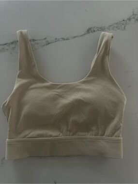 Seamless Scoop Neck Sports Bra - Beige